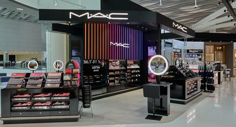 Duty Free – Cosmetics